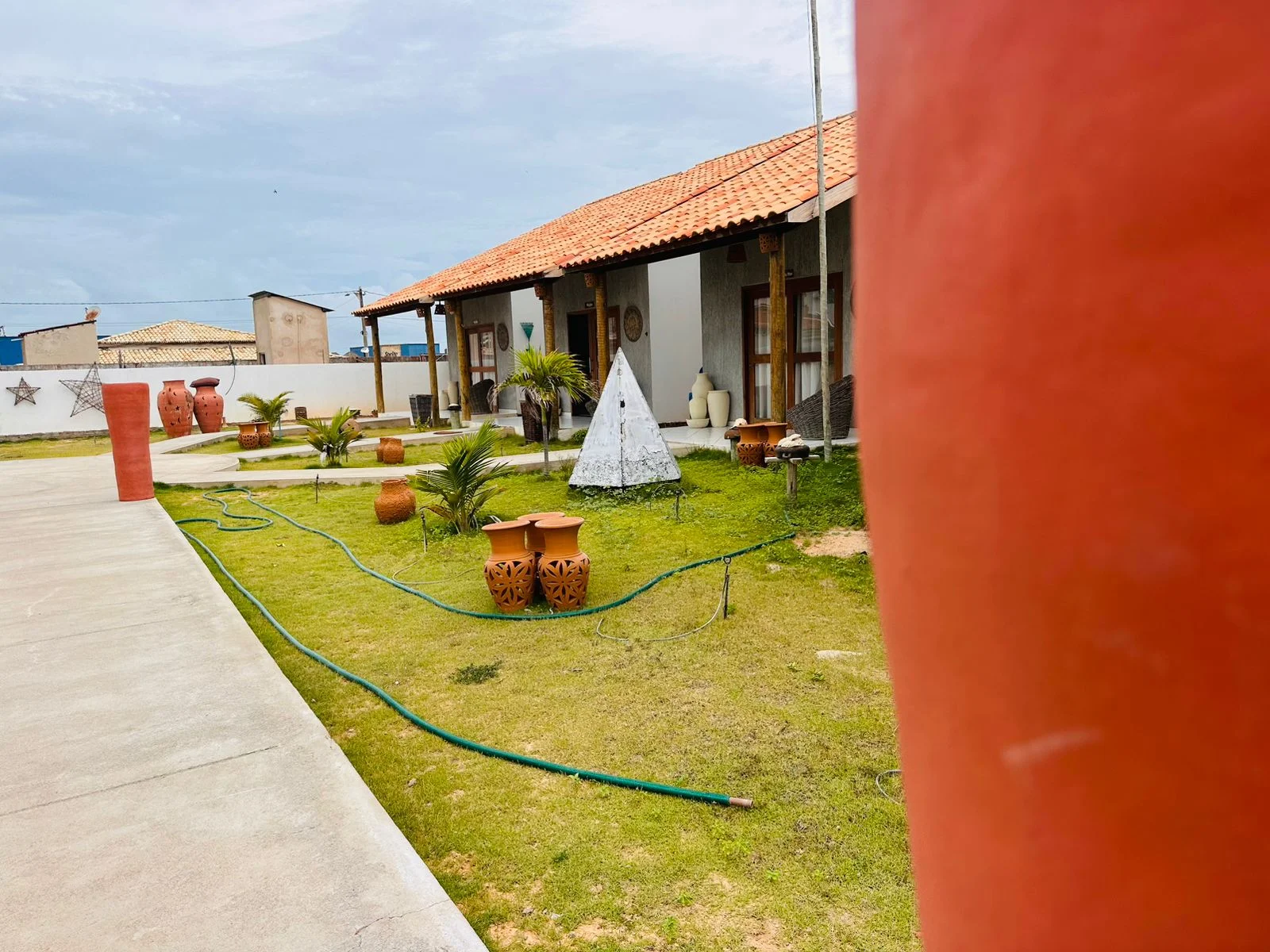 Area externa da Pousada Juscelino - Foto 16